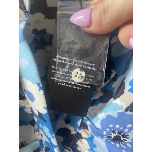 NWT Rails Lisa Top in Blue White Black Zinnia Button Up Size Large - Picture 11 of 13